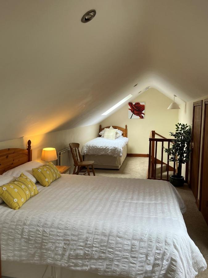 Cheerful 3 Bedroom Cottage In Central Location แอมเบิลไซด์ ภายนอก รูปภาพ